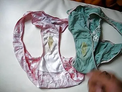சீருடையில் லெஸ்பியன்ஸ்