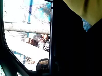 சோபா மீது தோல் காதல்