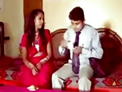 அந்தப் பெண்ணால் மேலும் தாங்க முடியவில்லை