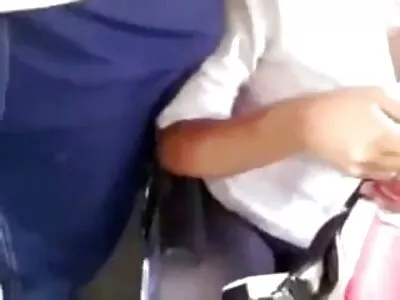 பையன் தனது பெண்ணை கடுமையாகப் பழிவாங்கினான்